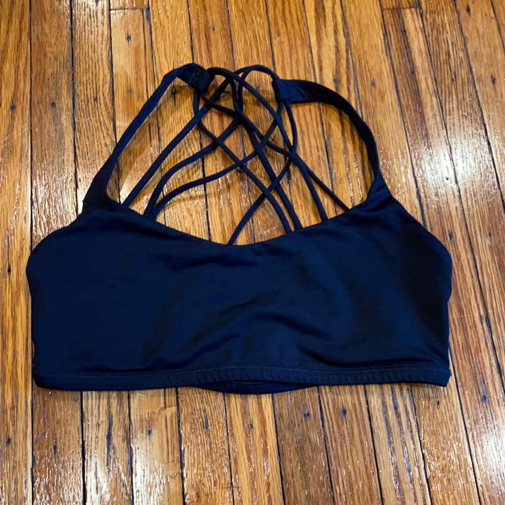 Lululemon Free to Be Bra Wild Black - size 6